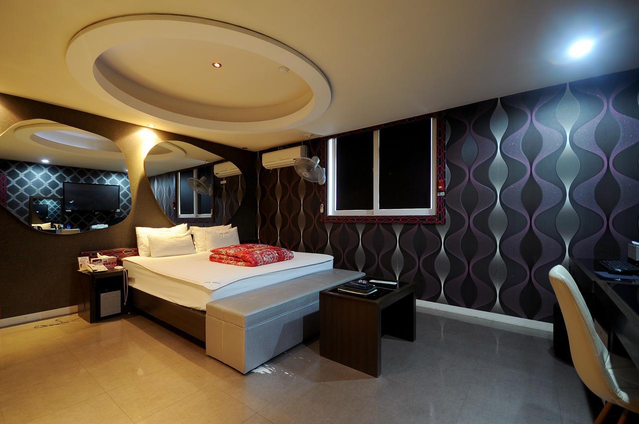 בוסאן Wow Motel מראה חיצוני תמונה