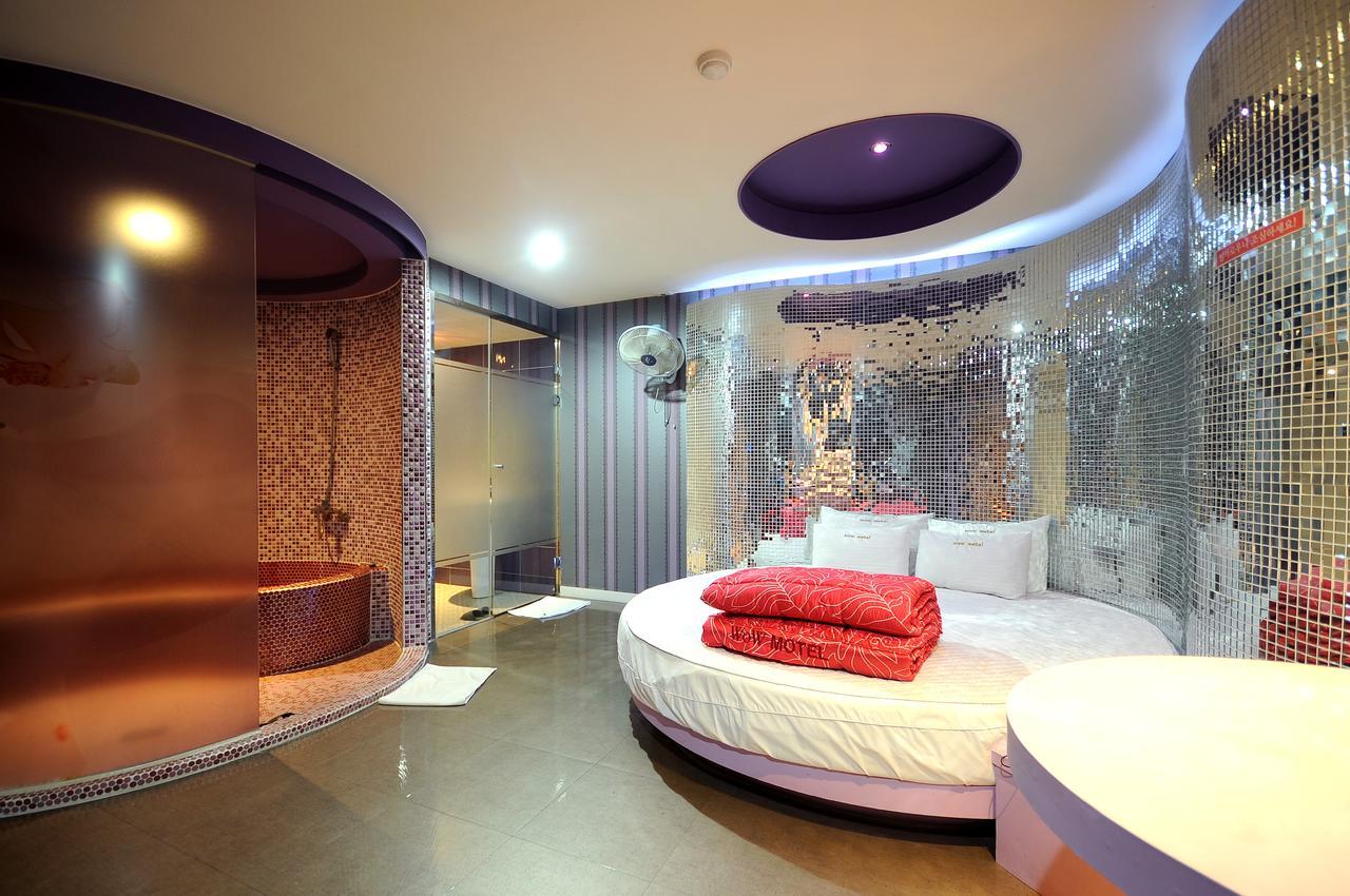 בוסאן Wow Motel מראה חיצוני תמונה